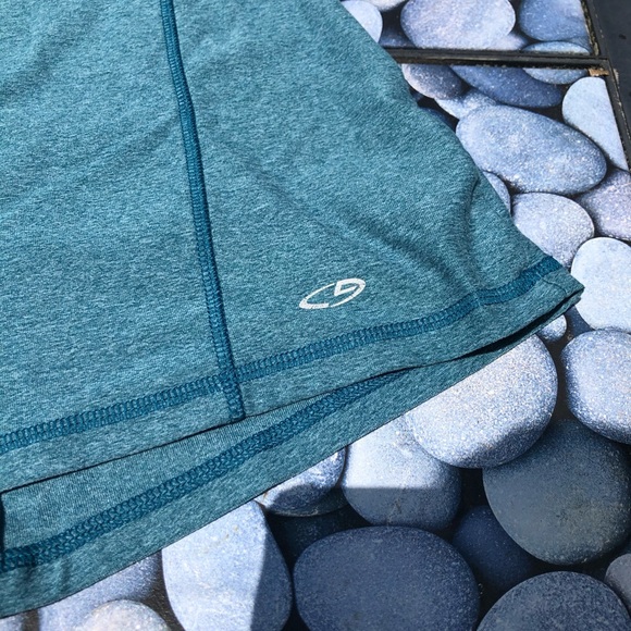 Champion Workout Top/Sweatshirt - Picture 3 of 6